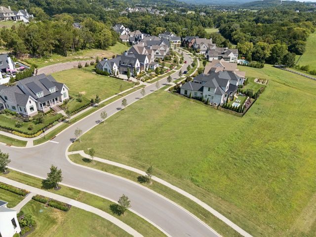 9000 Passiflora Ct, College Grove, TN 37046