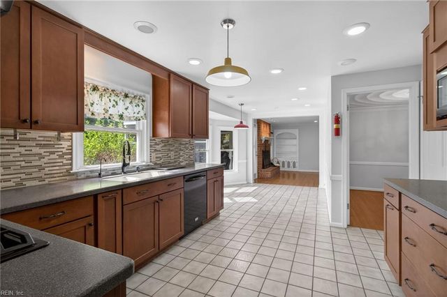 505 Woodbridge CT, Chesapeake, VA 23322