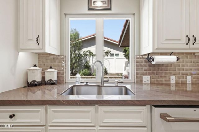 1085 Paquita Street, Camarillo, CA 93012