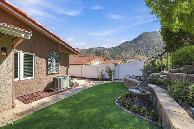 1085 Paquita Street, Camarillo, CA 93012