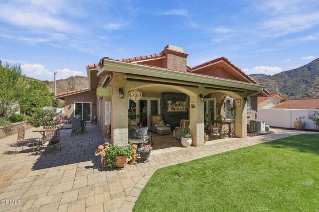 1085 Paquita Street, Camarillo, CA 93012