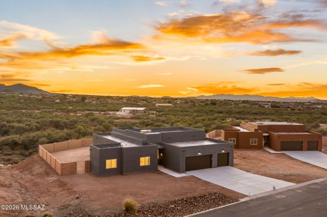 1144 N Range Rider Place, Vail, AZ 85641