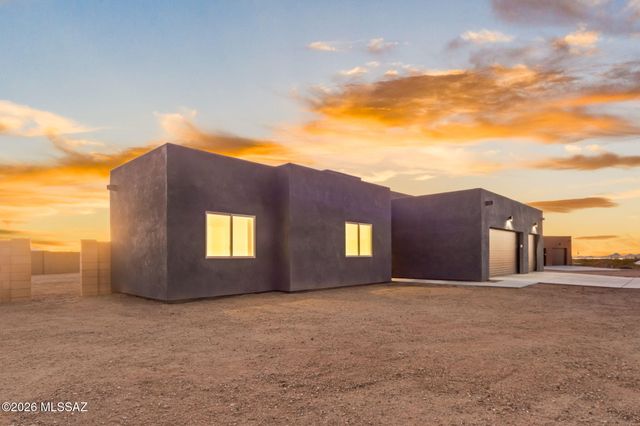 1144 N Range Rider Place, Vail, AZ 85641