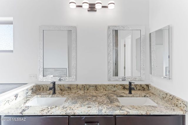 1144 N Range Rider Place, Vail, AZ 85641