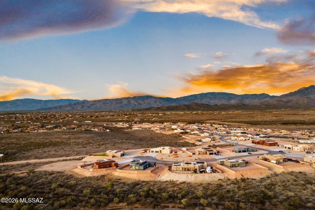 1144 N Range Rider Place, Vail, AZ 85641