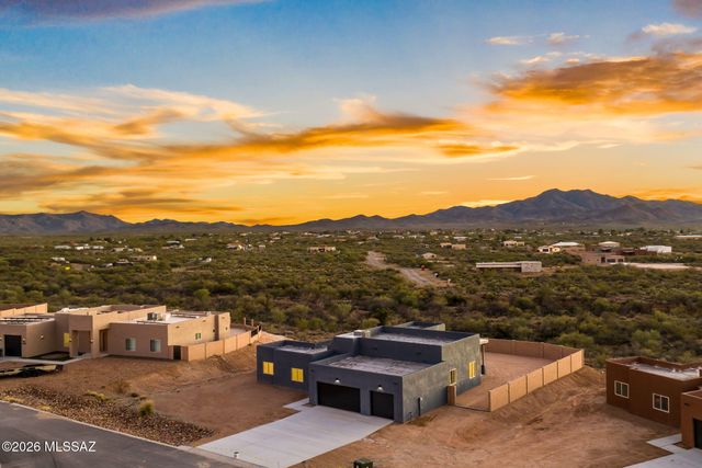 1144 N Range Rider Place, Vail, AZ 85641