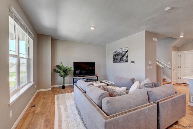 21862 E 8th Avenue, Aurora, CO 80018