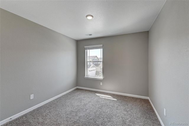 21862 E 8th Avenue, Aurora, CO 80018