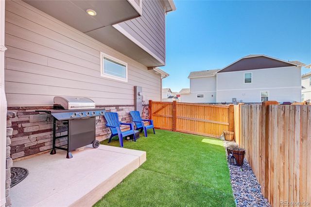 21862 E 8th Avenue, Aurora, CO 80018