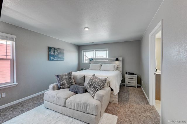 21862 E 8th Avenue, Aurora, CO 80018