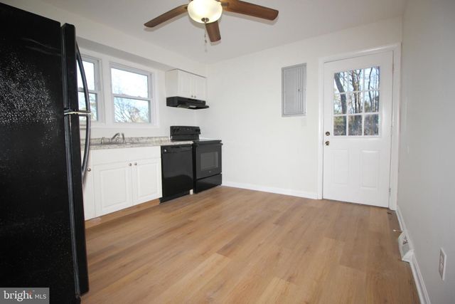 55 COLUMBUS AVE, Browns Mills, NJ 08015