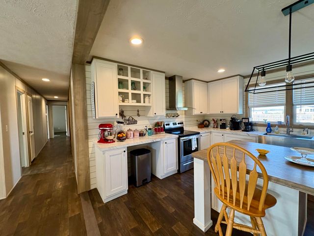 346 Turkey Loop, East Bernstadt, KY 40729