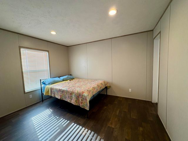 346 Turkey Loop, East Bernstadt, KY 40729