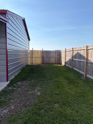 346 Turkey Loop, East Bernstadt, KY 40729