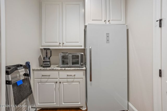 711 S Chickasaw Drive, Flowood, MS 39232