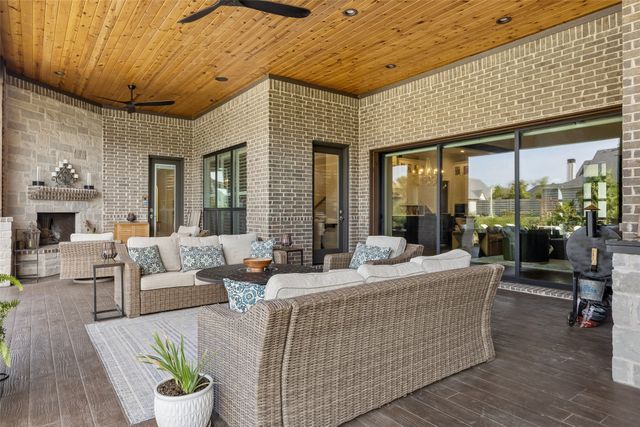 317 Knights Trail, Heath, TX 75032