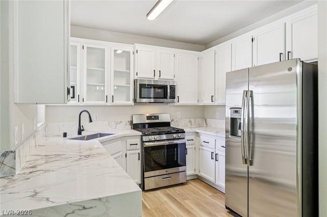 75 North Valle Verde Drive 823, Henderson, NV 89074