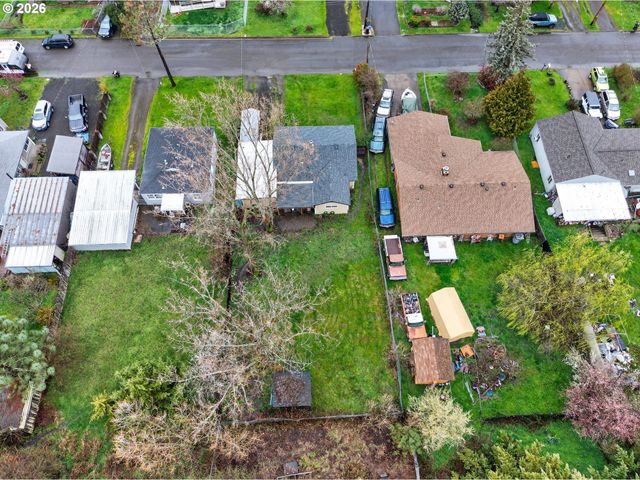 1543 Ne HOLLIS St, Roseburg, OR 97470