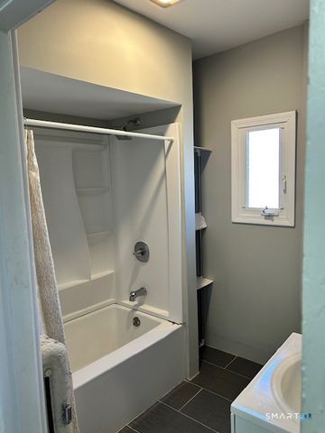 59 Park Place, Middletown, CT 06457