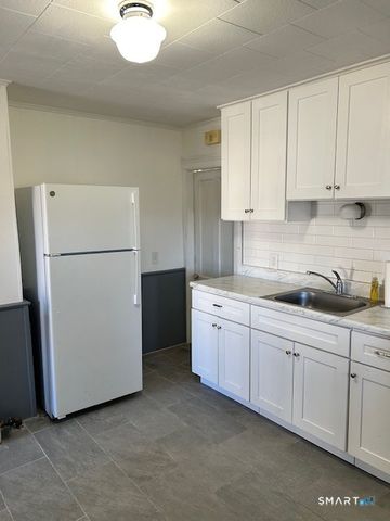 59 Park Place, Middletown, CT 06457