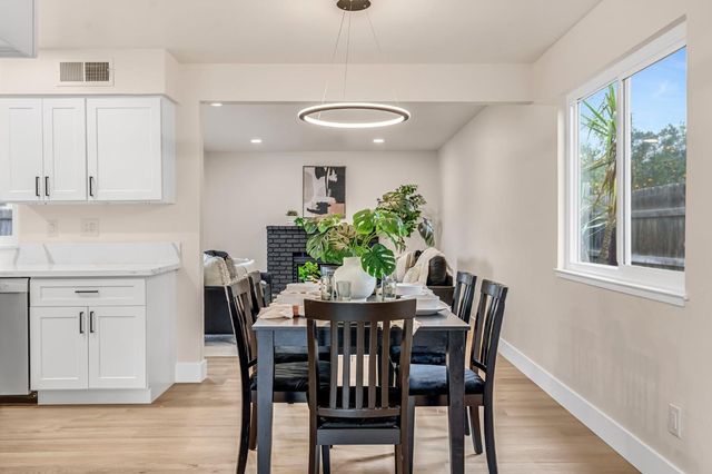 4720 W Donner Avenue, Fresno, CA 93722