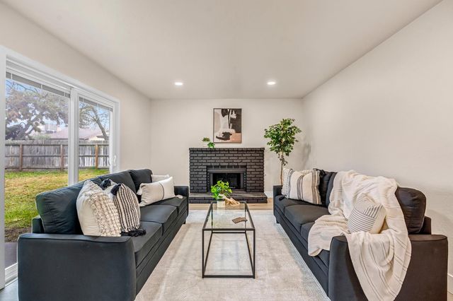 4720 W Donner Avenue, Fresno, CA 93722