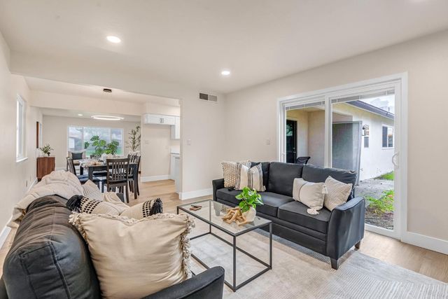 4720 W Donner Avenue, Fresno, CA 93722