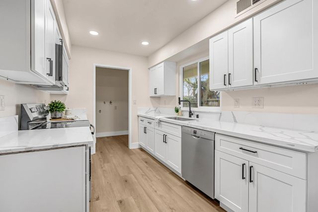 4720 W Donner Avenue, Fresno, CA 93722