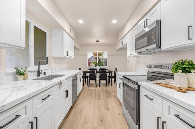 4720 W Donner Avenue, Fresno, CA 93722