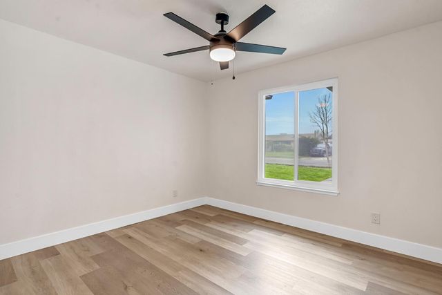 4720 W Donner Avenue, Fresno, CA 93722