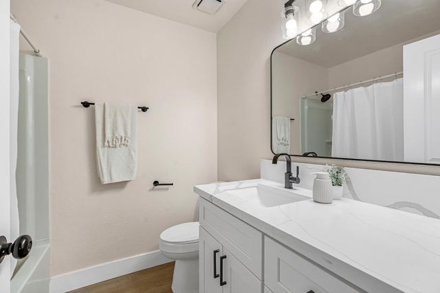 4720 W Donner Avenue, Fresno, CA 93722