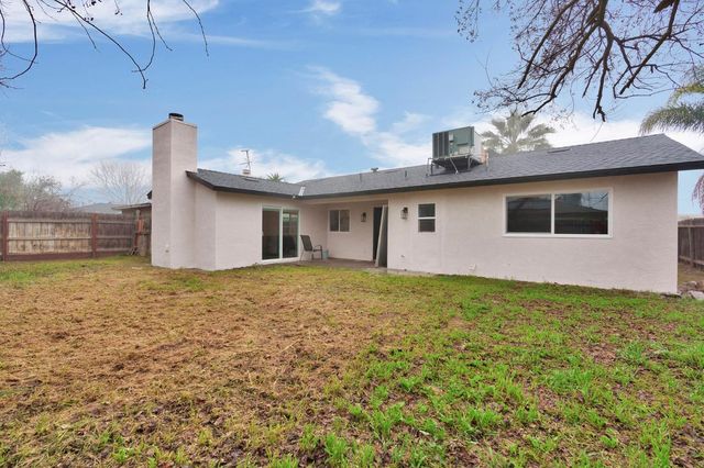 4720 W Donner Avenue, Fresno, CA 93722