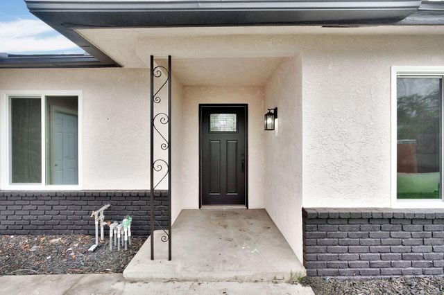 4720 W Donner Avenue, Fresno, CA 93722