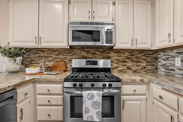 801 Kalpati Circle B, Carlsbad, CA 92008