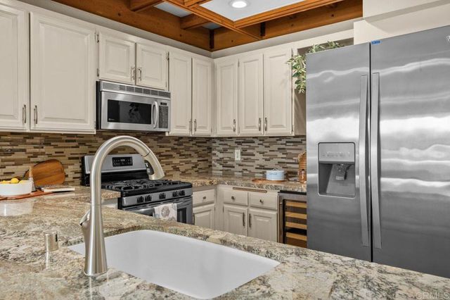 801 Kalpati Circle B, Carlsbad, CA 92008