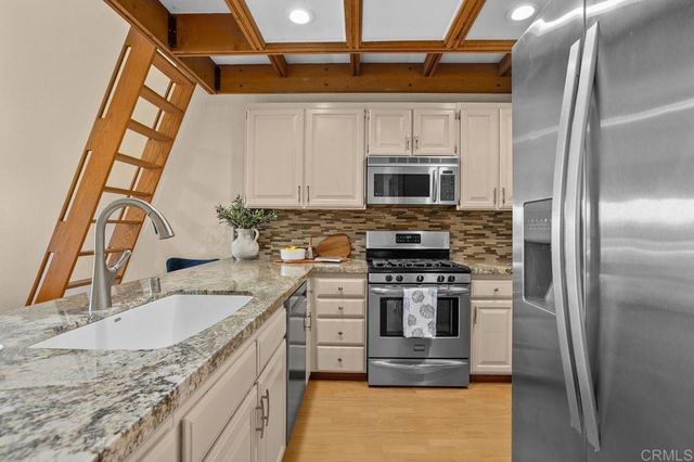 801 Kalpati Circle B, Carlsbad, CA 92008