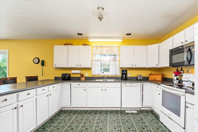 263 Haley Ave, Doyle, TN 38559