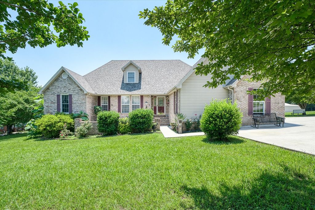 263 Haley Ave, Doyle, TN 38559