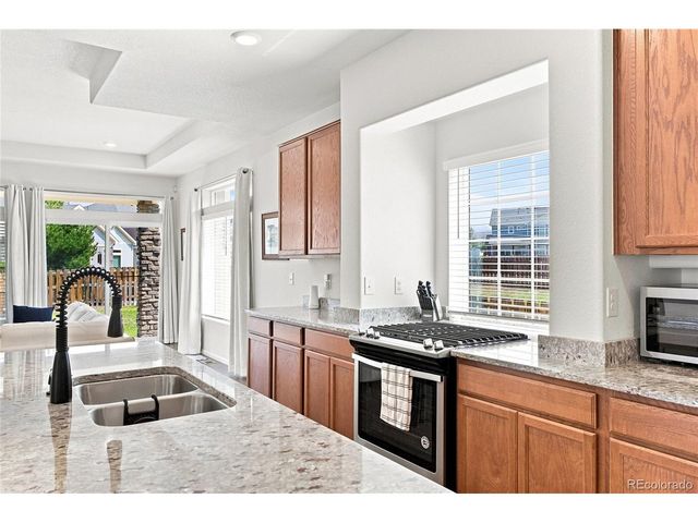 58 S Oak Hill Ct, Aurora, CO 80018