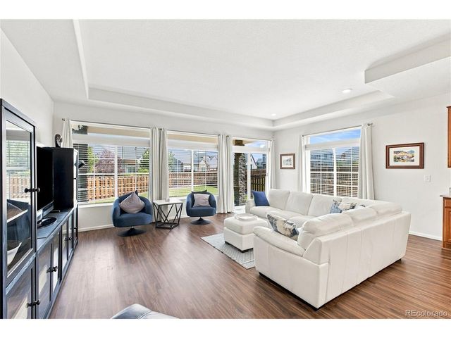 58 S Oak Hill Ct, Aurora, CO 80018