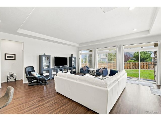 58 S Oak Hill Ct, Aurora, CO 80018