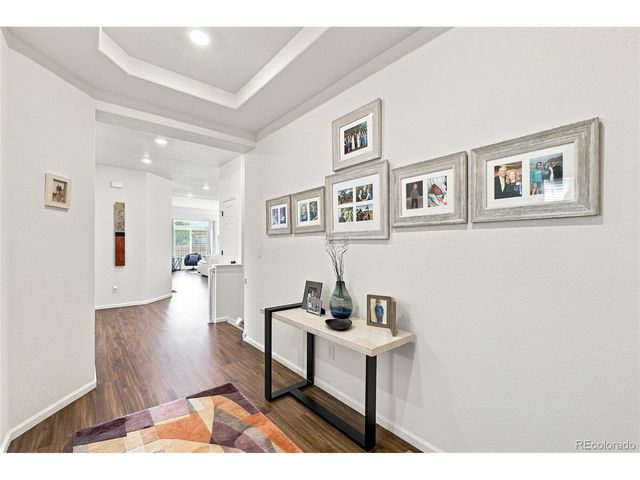 58 S Oak Hill Ct, Aurora, CO 80018