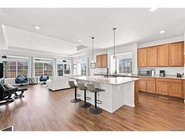 58 S Oak Hill Ct, Aurora, CO 80018