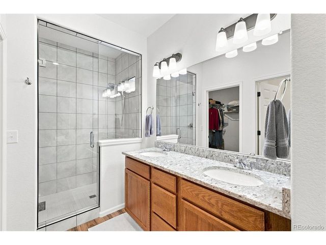 58 S Oak Hill Ct, Aurora, CO 80018