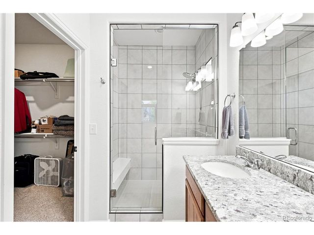 58 S Oak Hill Ct, Aurora, CO 80018