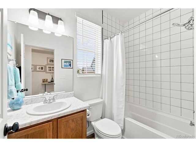 58 S Oak Hill Ct, Aurora, CO 80018