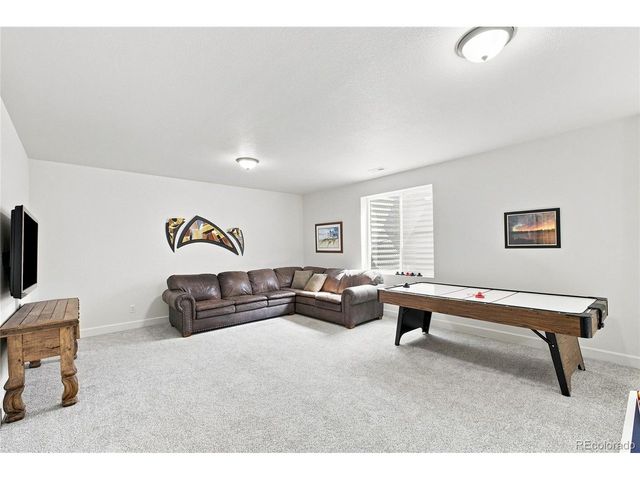 58 S Oak Hill Ct, Aurora, CO 80018
