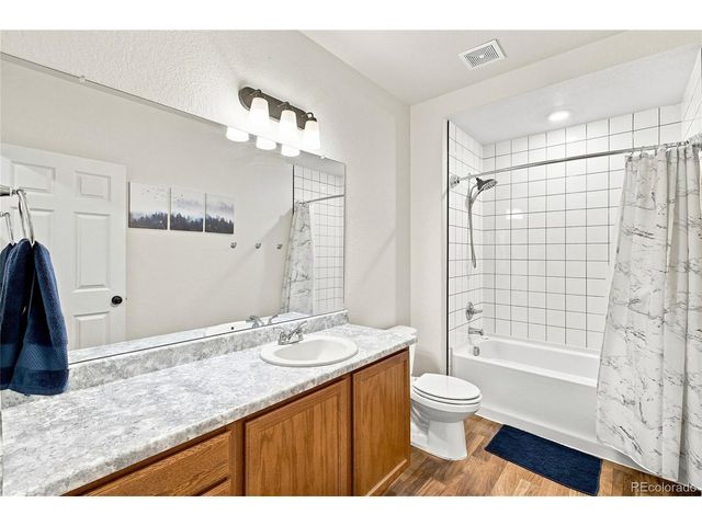 58 S Oak Hill Ct, Aurora, CO 80018