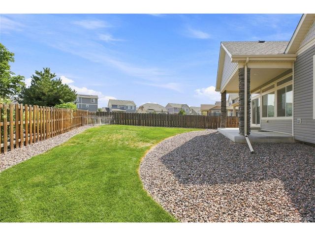 58 S Oak Hill Ct, Aurora, CO 80018
