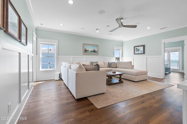 243 Ocean Boulevard W, Supply, NC 28462